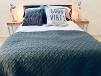 LOCATION! Apartment in Coconut Grove with parking - B&B