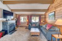 Hot Tub & Mtn Views: Waterfront Grand Lake Cabin! - Bed and Breakfast Grand Lake