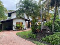 Villa Coral - Tropical Oasis Footsteps to Four Mile Beach - B&B Port Douglas