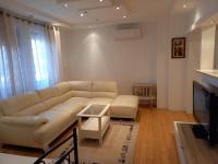 Matisse Apartment Airport - B&B Ledine