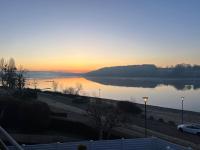 Maison cadre paisible face au lac - Bed and Breakfast