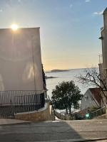 Holiday Apartment Cesare 2 Cavtat - Bed and Breakfast Cavtat