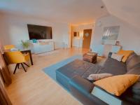 gemütliche Ferienwohnungen direkt am Goitzschesee, Platz für die ganze Familie, Haustiere sind Willkommen - B&B Große Mühle