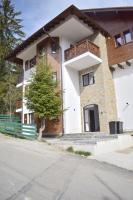 Cosy&Minimalistic Apartments - Haret Building - B&B Sinaia