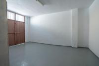 Single Room with Shared Bathroom