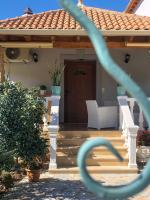 Milos Apartments - B&B Himarë