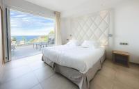 Double or Twin Room with Sea View