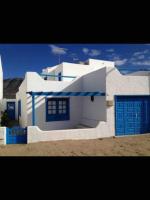 Villa Beachfront Famara - B&B