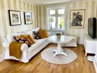 Charmigt sekelskifteshus med närhet till det mesta - B&B Eskilstuna