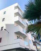 Estudio a 20m de la Playa de las Canteras - B&B