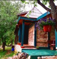 Chalet Etno Oaza near Airport - B&B