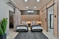 Superior King Suite
