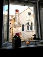Old town apartments Trogir - free parking - B&B Trogir