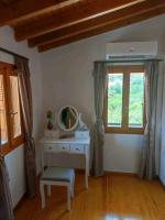 Nikola's House - Bed and Breakfast Mourniés