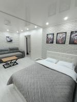Дизайнерская квартира на Абая 102 - Ferienwohnung Petropawl