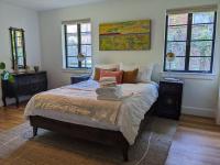 Art Lover's Retreat - Stunning 2br - B&B