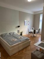 Nice 5 Apartments - Bed and Breakfast Sarajevo