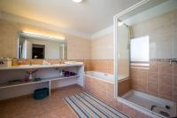 Grande maison en plein coeur du bourg au calme avec jardin clos, commerces port et plage à pied - Ferienwohnung La Trinité-sur-Mer