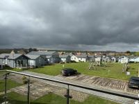 Echo Beach - Sleeps 12 - Part of the The Bay Filey Holiday Village with pool, gym and direct beach access, pub, restaurant, tennis and meadows walks - B&B Filey