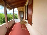 Dusk Apartments with Stunning Mountain View - Chambres d’hôtes Chionáto