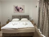 One-Bedroom Apartment with Balcony