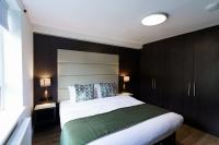 B&B London - Penywern Apartment Earls Court - Bed and Breakfast London