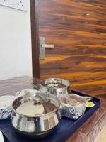 Homestay Comforts 500m from Amritsar Airport - B&B