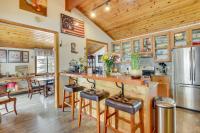 Cozy Mountain Home on 10 Acres with Fire Pit and Games - B&B