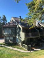 Akiskinook at Windermere Lake - Private beach access - New pool and hot tub now open! - Ferienwohnung Invermere