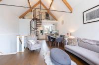 The Chapel, Cotswolds - Bed and Breakfast North Cerney