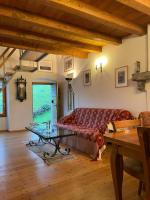 Santorini by Quokka 360 - Blue curtains in the Alps - B&B Anzonico