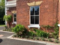 Townhouse - free parking, garden & games room - Chambres d’hôtes