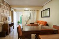 Appartement met Uitzicht op het Zwembad 