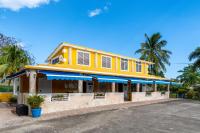Casamares Private Room Solario with Pool and Jacuzzi 5 min to Boqueron and Beaches - B&B
