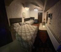 Cave Suite