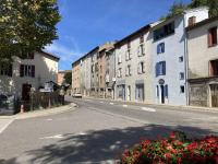 AUX 4 LOGIS - Studio Le City - Petit déjeuner offert 1ère nuit - B&B Foix
