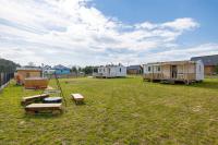 Domki Wakacyjne "Wolności" - Grill, Relax w Balii z Jacuzzi & Taras by Noclegi Renters - B&B
