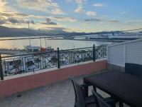 Johanna Sea View Apartment - B&B