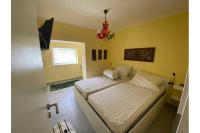 Ferienhaus Dorfstrasse 12a - B&B