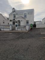 Ardhill House The Diamond, in the Heart of Ardara Town , F94 C7X9 - Chambres d'hôtes Ardara