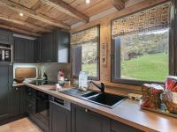Appart 3 chambres, cheminée, balcon, aux pieds des pistes - FR-1-570-29 - Bed and Breakfast
