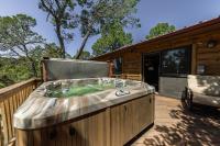 B&B Ruidoso - Peaceful Ruidoso Cabin Rental with Hot Tub and Deck - Bed and Breakfast Ruidoso