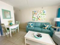 Emerald Skye 52 by ALBVR - Beautifully decorated beachfront condo - Bed and Breakfast Orange Beach