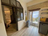Maison Belle Époque à Royan avec Terrasse, 200m Plage - FR-1-494-157 - B&B Royan