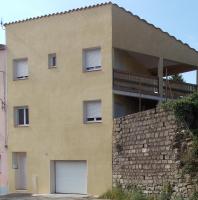 B&B Arles - maison meublée classée 3 étoiles avec 2 terrasses et garage - Bed and Breakfast Arles