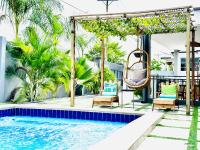 Luxurious Villa with Private Pool Hot Tub and Bar - B&B