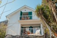 Detached Villa with stunning views in Njivice, Montenegro - Chambres d’hôtes Njivice
