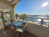 Au bord de l'eau, Profitez d'un moment de calme ! - B&B Gruissan