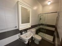 One-Bedroom Premier Apartment