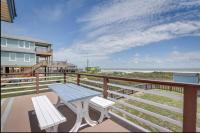 Pelican on Sand Dune - Ocean view! - B&B Surfside Beach